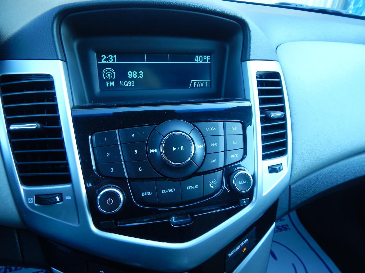 Chevrolet Cruze 4dr Sdn Auto LS 2011