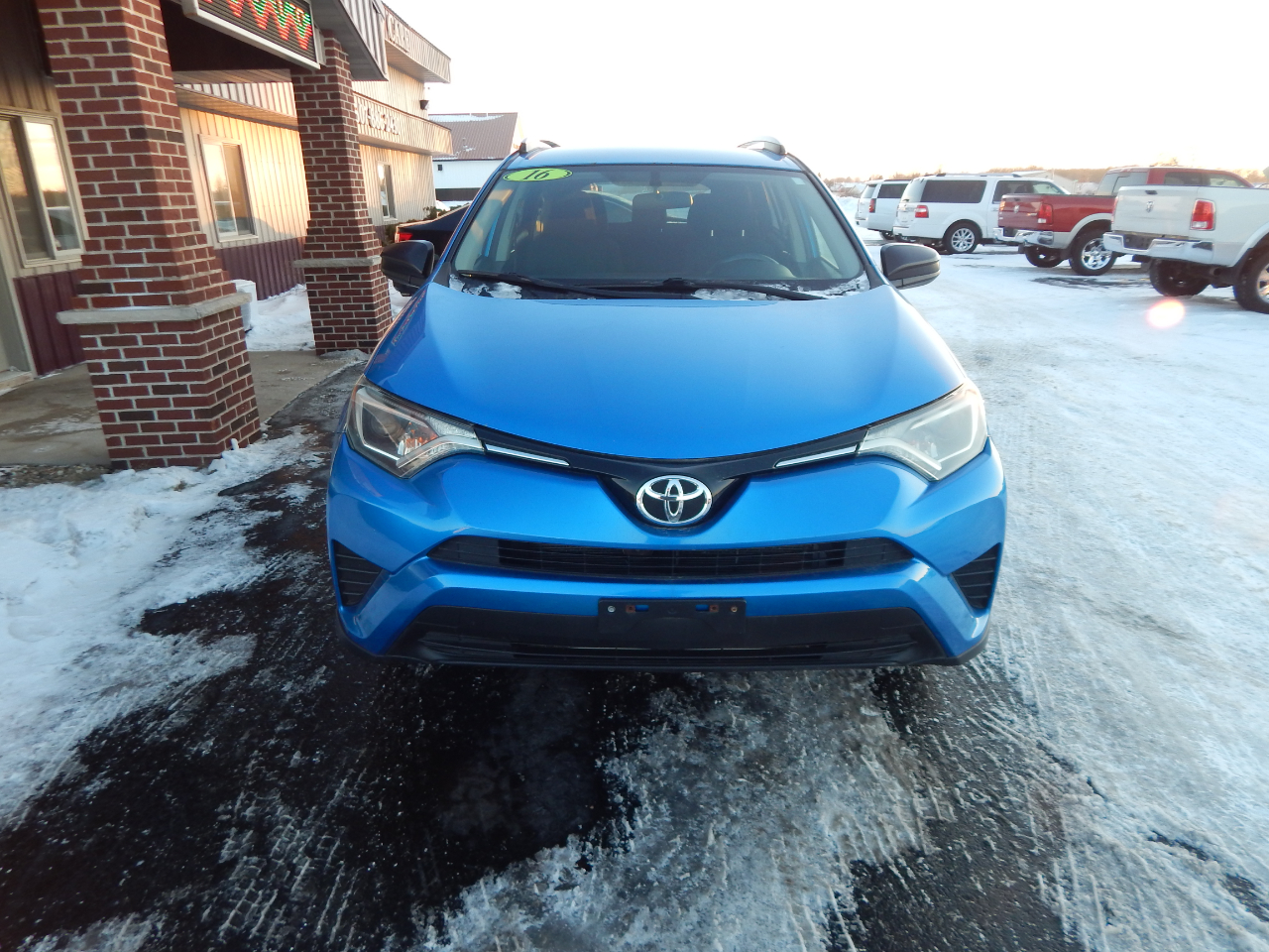 Toyota RAV4 LE AWD 2016