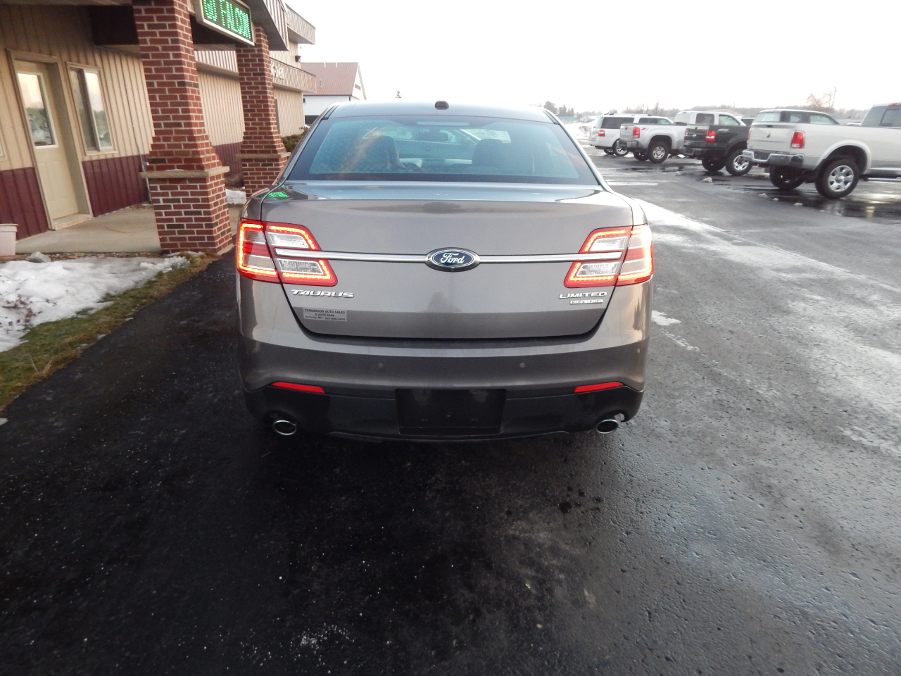 Ford Taurus Limited FWD 2013
