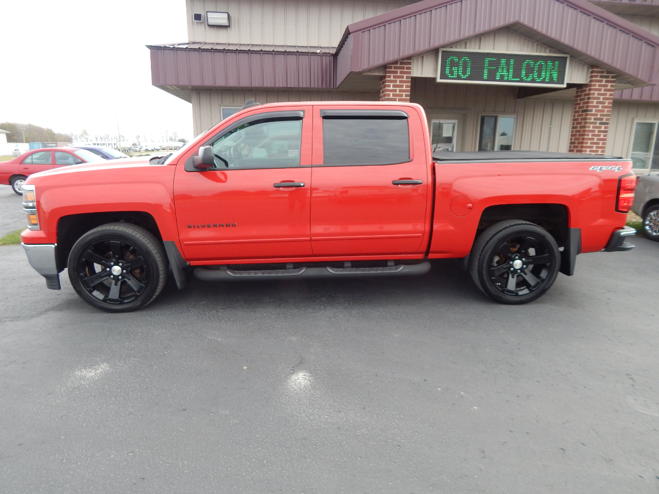 2015 Chevrolet Silverado 1500 4WD Crew Cab 143.5" LT w/1LT