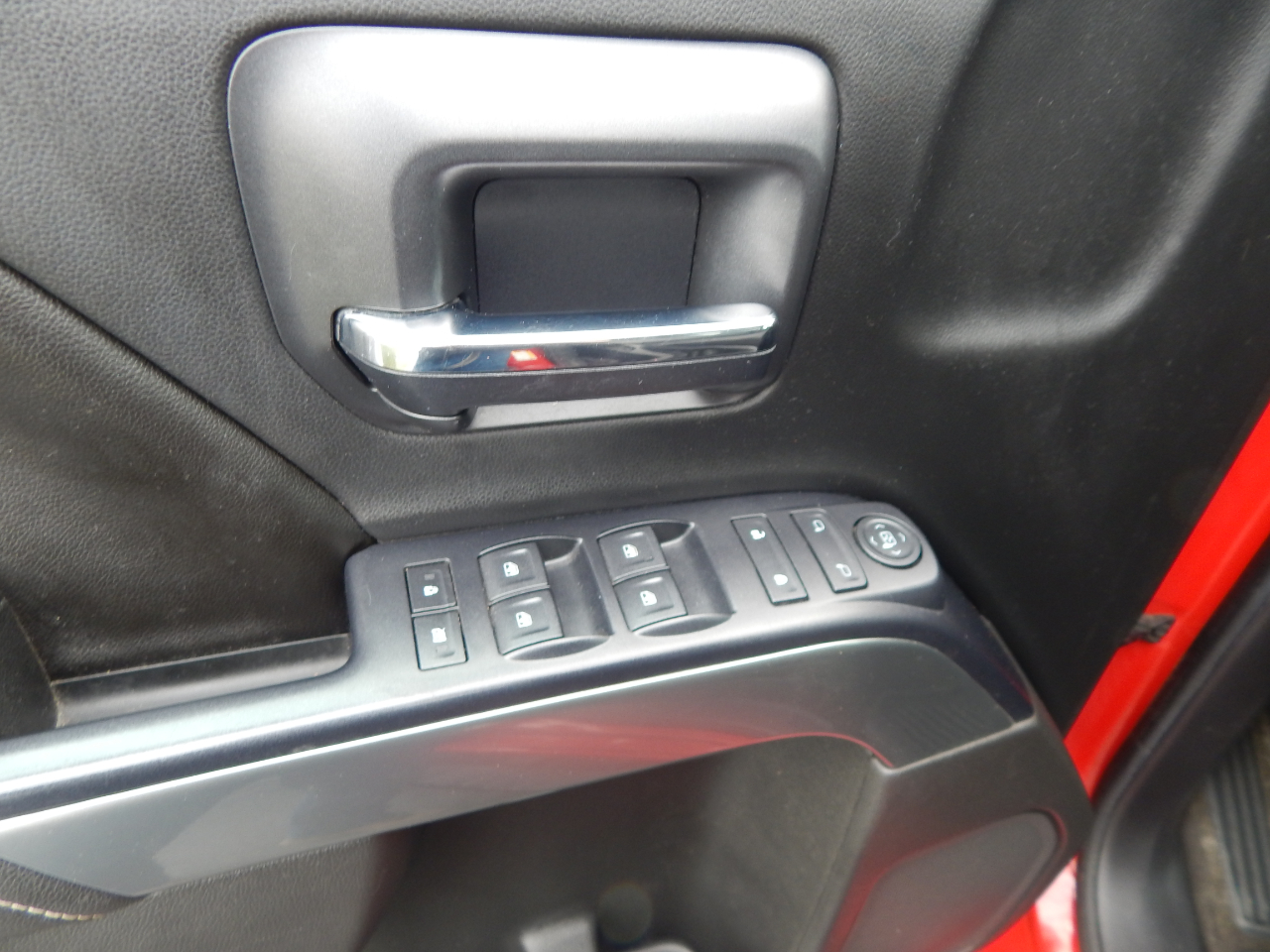 Chevrolet Silverado 1500 4WD Crew Cab 143.5" LT w/1LT 2015 Chevrolet Silverado 1500 4WD Crew Cab 143.5" LT w/1LT 2015