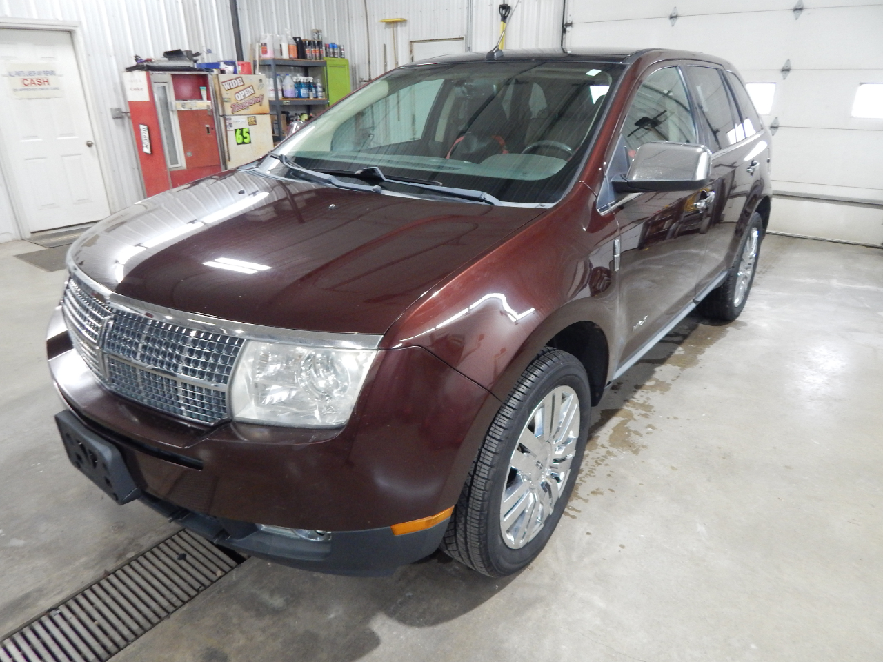 2010 Lincoln MKX Base photo 2