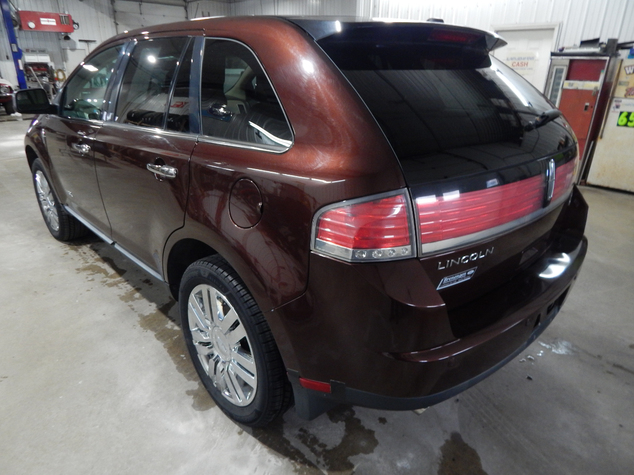 2010 Lincoln MKX Base photo 3