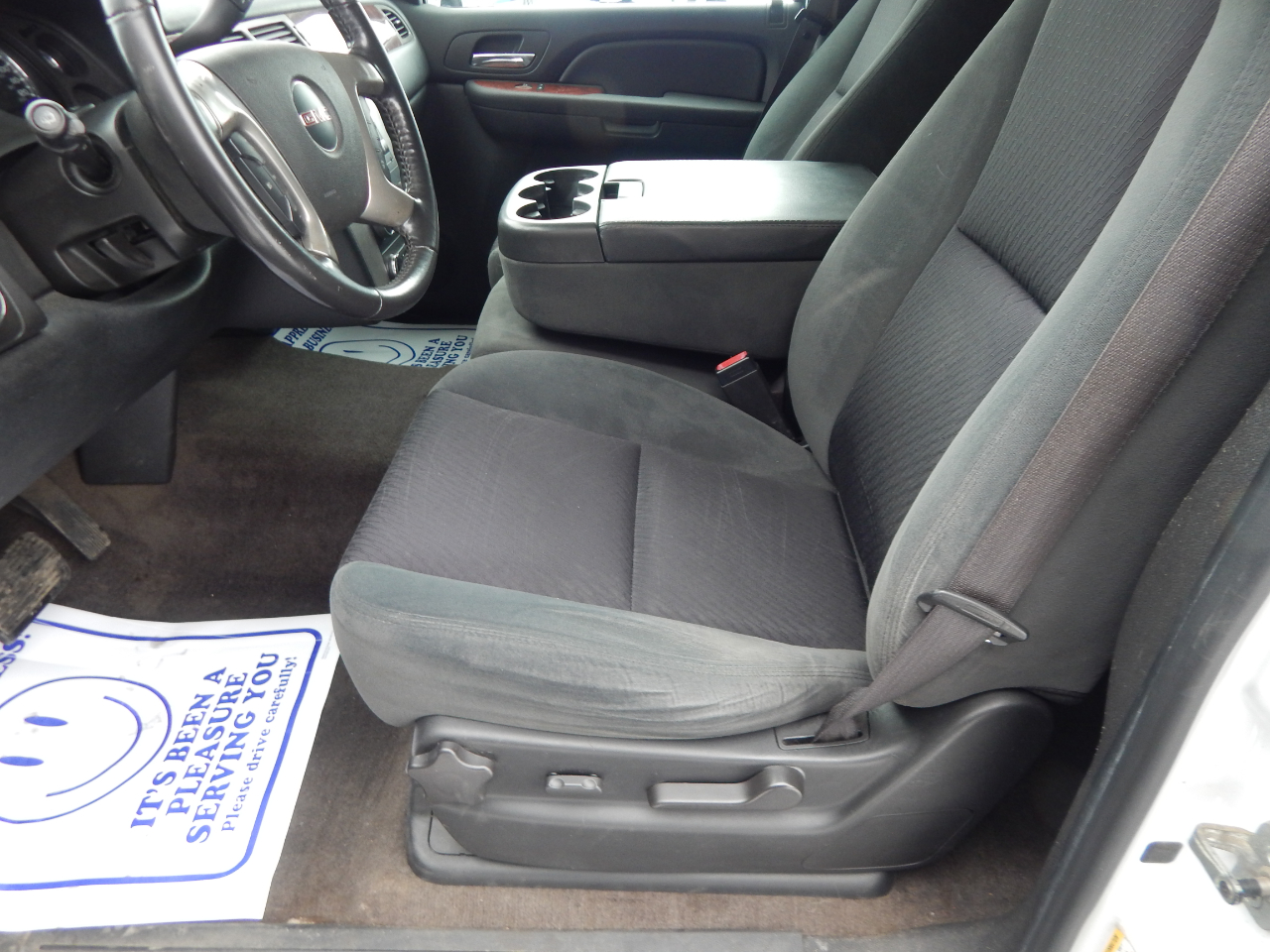 GMC Yukon SLE-1 4WD 2009