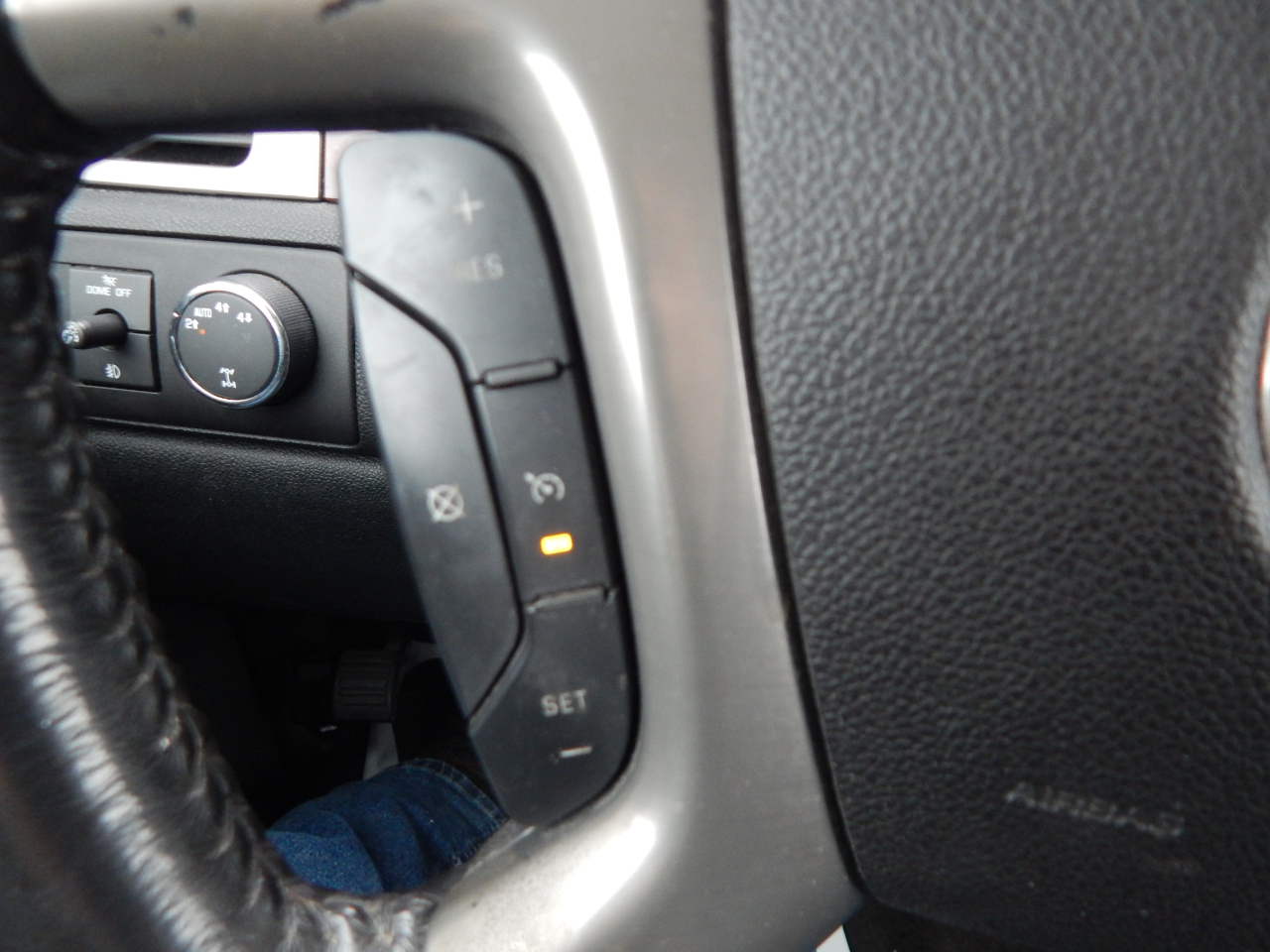 GMC Yukon SLE-1 4WD 2009