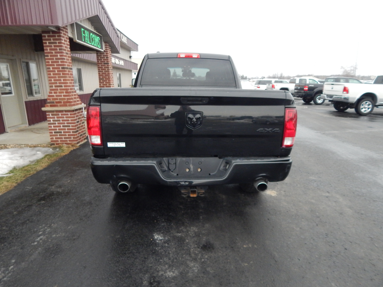 RAM 1500 Tradesman Quad Cab 4WD 2017