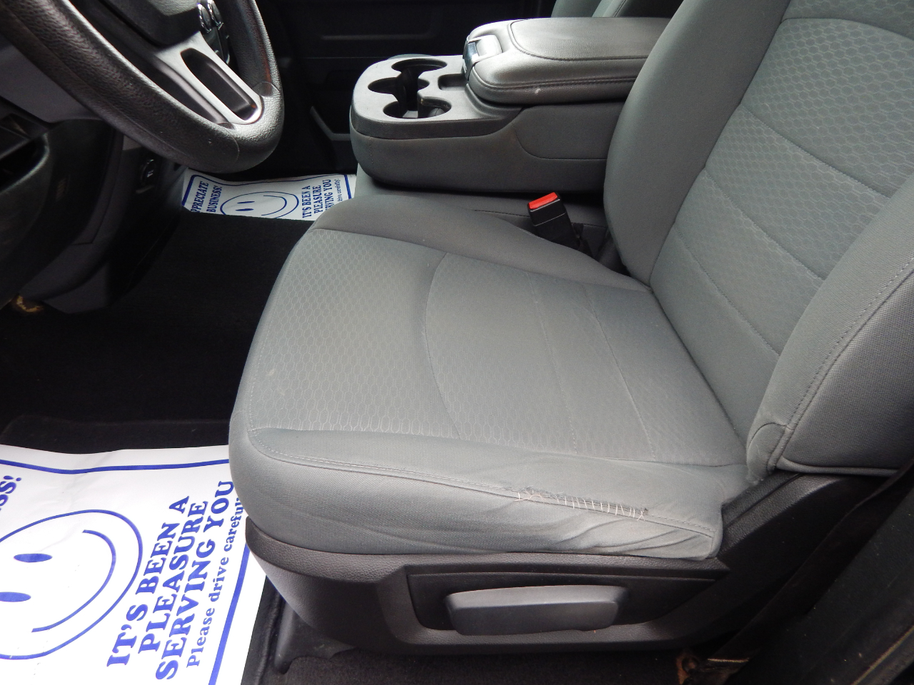 RAM 1500 Tradesman Quad Cab 4WD 2017