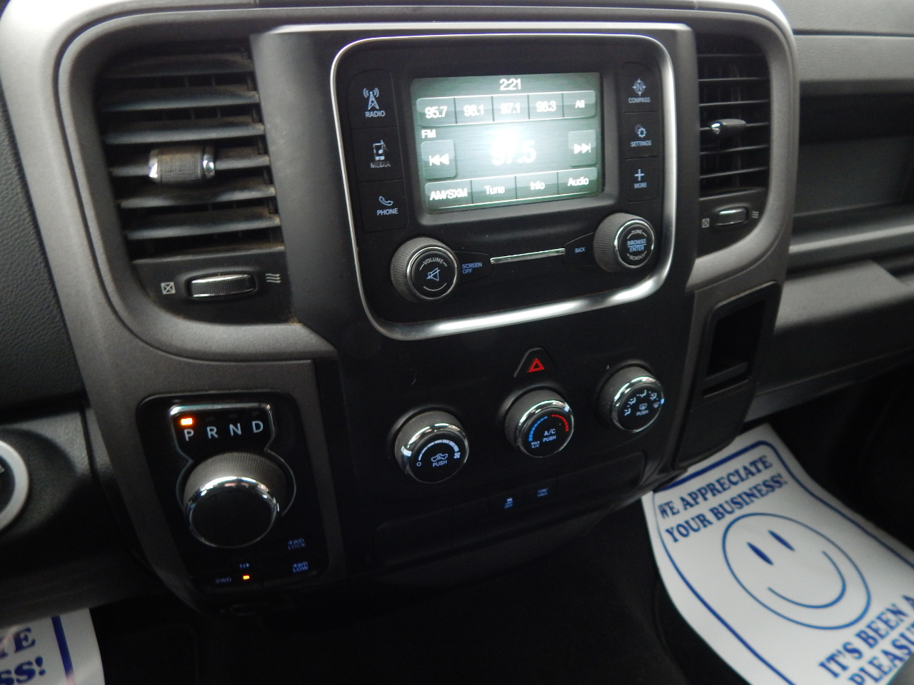 RAM 1500 Tradesman Quad Cab 4WD 2017