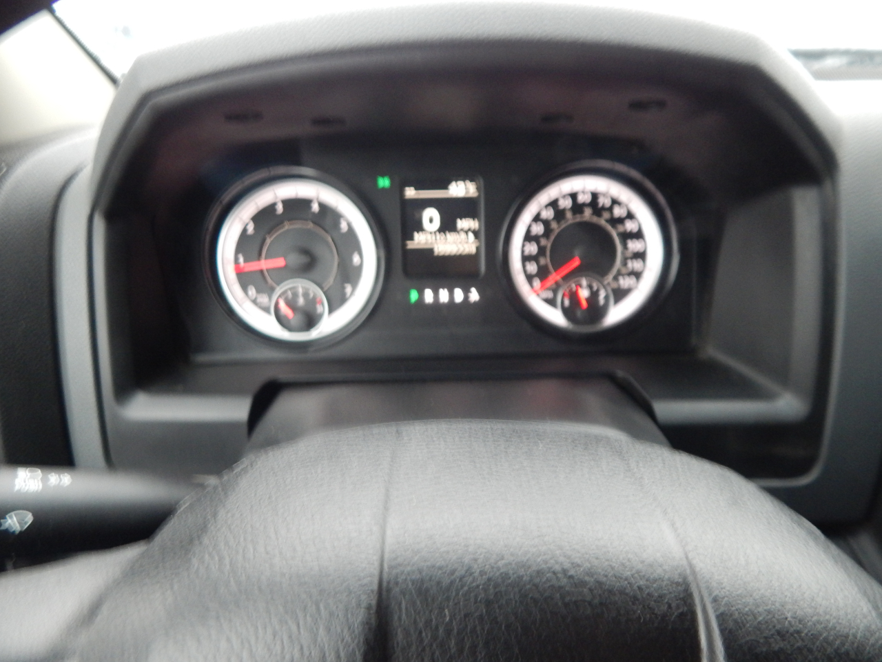 RAM 1500 Tradesman Quad Cab 4WD 2017