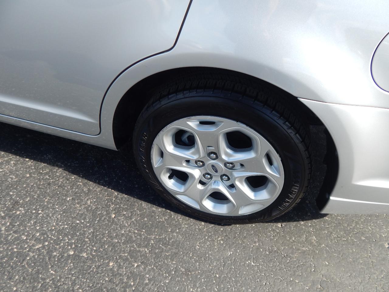 Ford Fusion I4 SE 2011