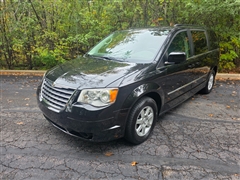 2010 Chrysler Town & Country 