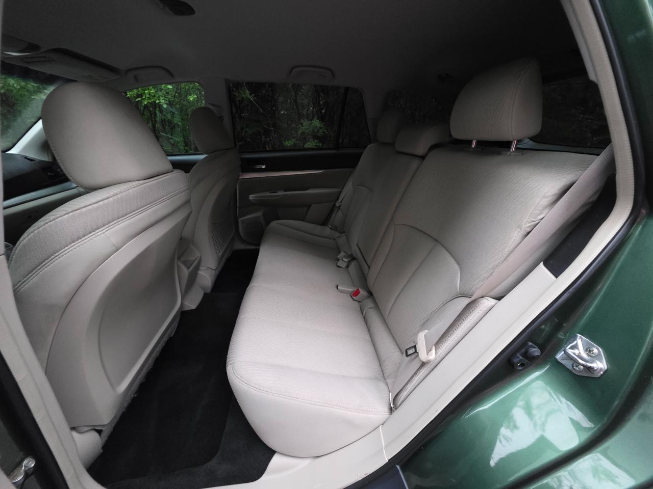 Subaru Outback 2.5i Premium 2011