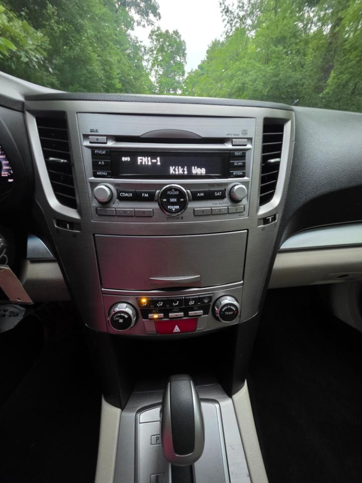 Subaru Outback 2.5i Premium 2011