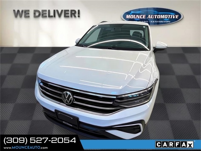 2023 Volkswagen Taos SE photo 2