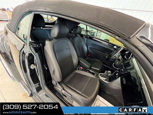 Volkswagen Beetle Convertible  2018
