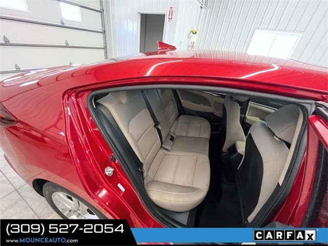 Hyundai Elantra  2020