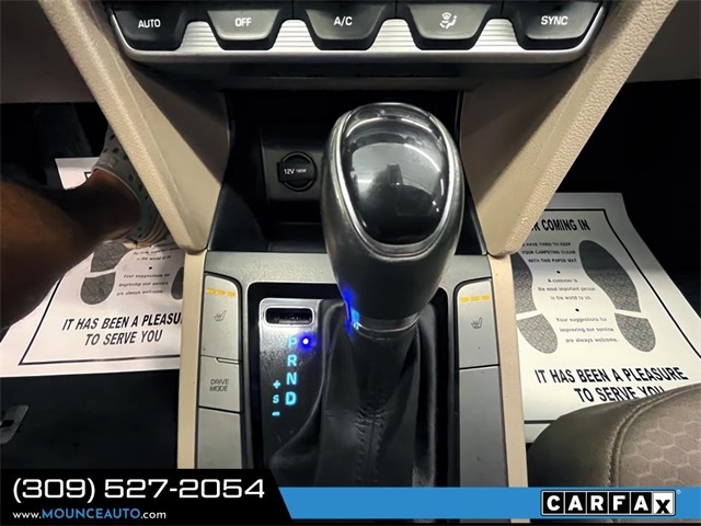 Hyundai Elantra  2020