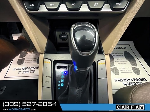 Hyundai Elantra  2020