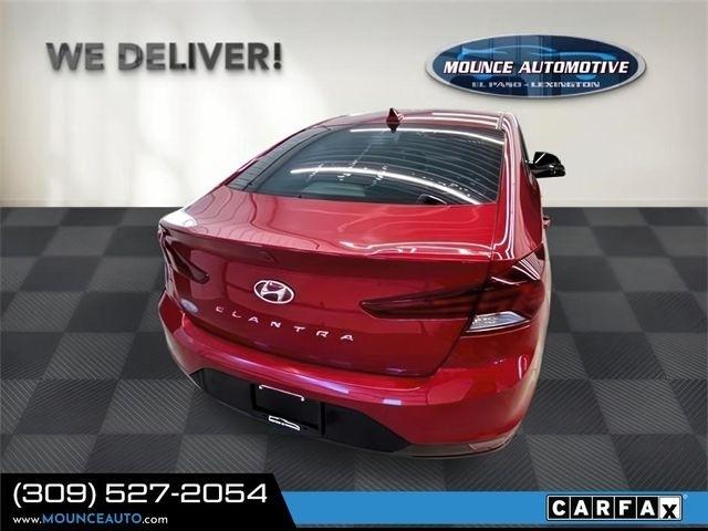 Hyundai Elantra  2020