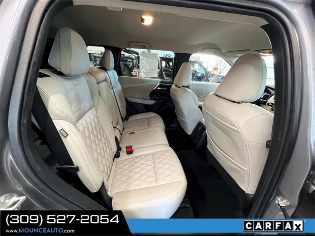 Mitsubishi Outlander  2022