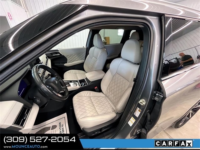 Mitsubishi Outlander  2022