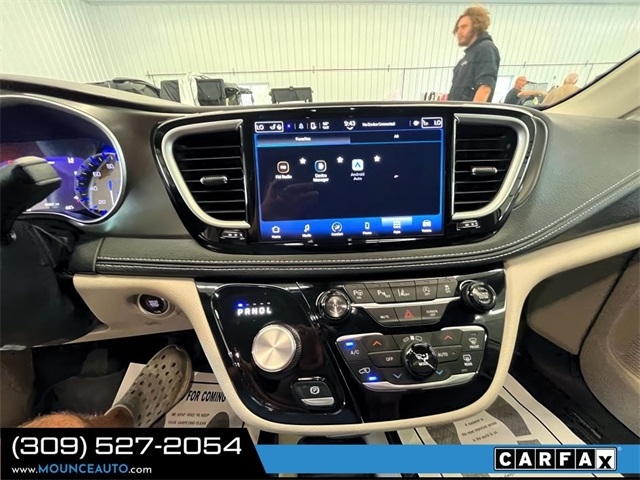 Chrysler Pacifica  2024