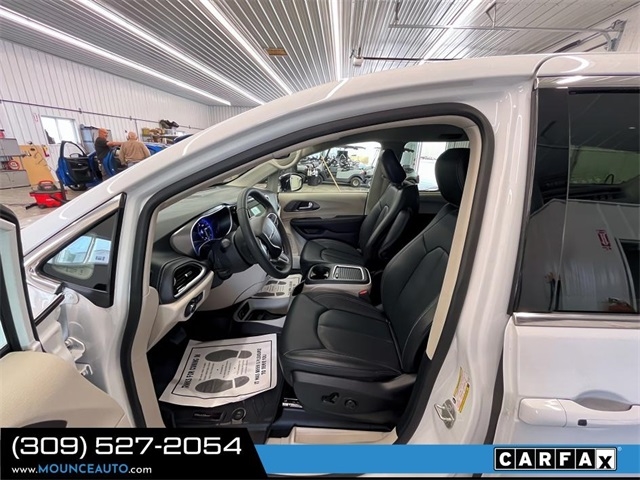 Chrysler Pacifica  2024