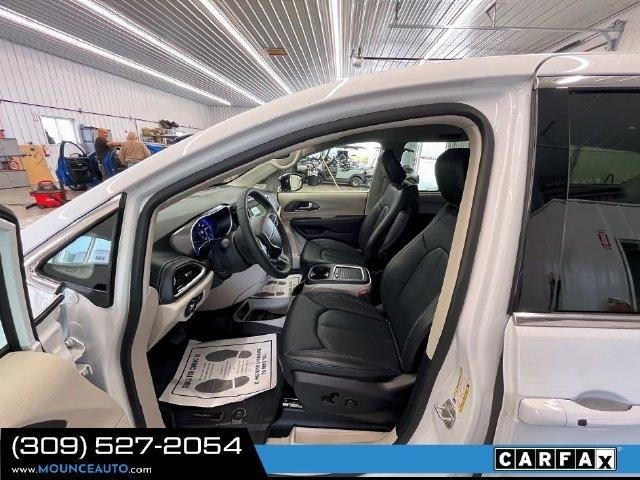 Chrysler Pacifica  2024