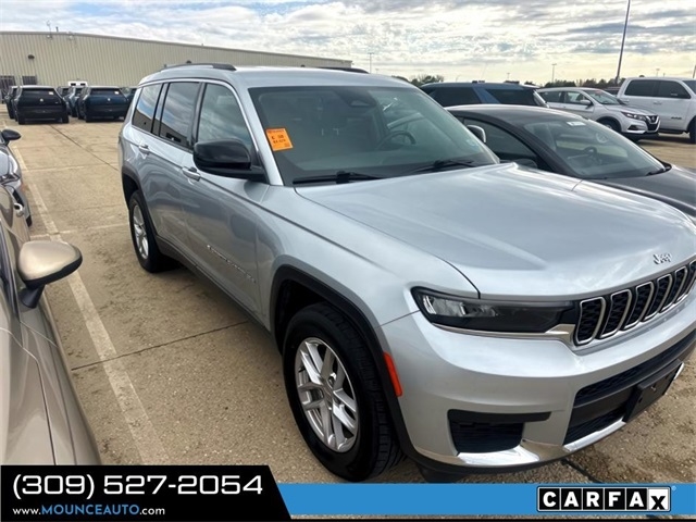 2021 Jeep Grand Cherokee Laredo photo 2