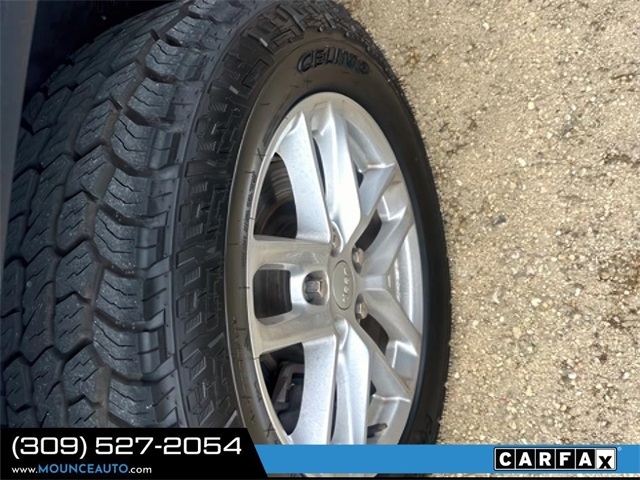 2021 Jeep Grand Cherokee Laredo photo 4