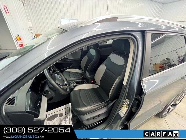 Volkswagen Taos  2022