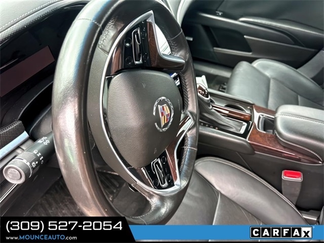 Cadillac XTS  2015