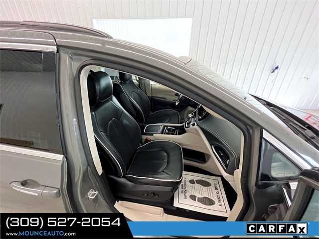 Chrysler Pacifica  2022