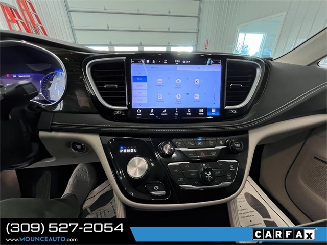 Chrysler Pacifica  2022