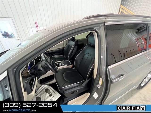 Chrysler Pacifica  2022