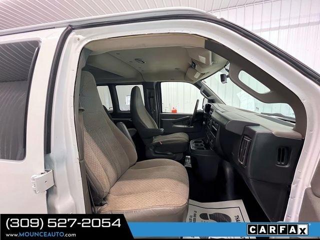 Chevrolet Express Passenger  2018