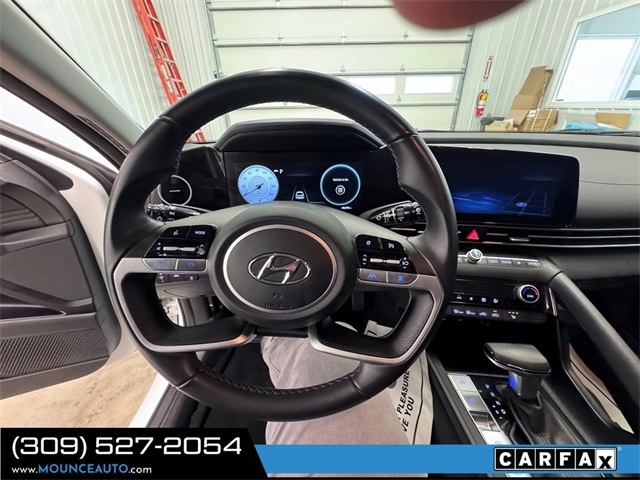 Hyundai Elantra  2023