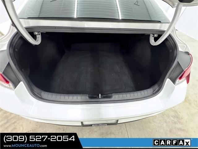 Hyundai Elantra  2023