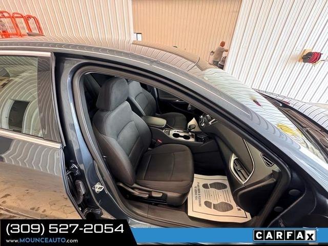 Chevrolet Malibu  2021