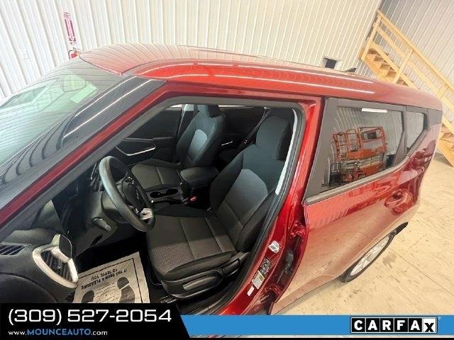 2023 Kia Soul LX - Photo 17