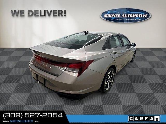 Hyundai Elantra  2023