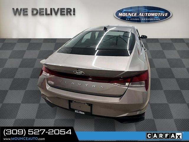 Hyundai Elantra  2023