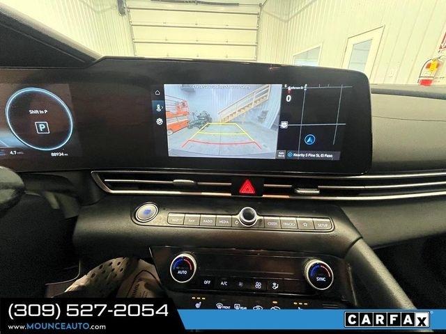 Hyundai Elantra  2023