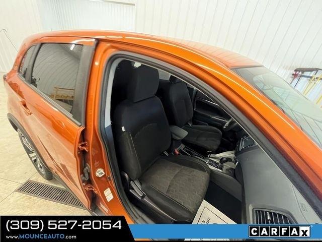Mitsubishi Outlander Sport  2021