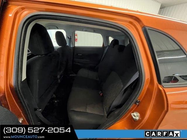 Mitsubishi Outlander Sport  2021