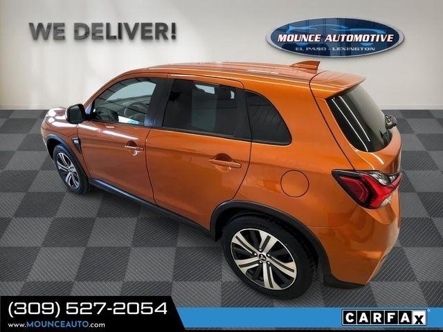 Mitsubishi Outlander Sport  2021