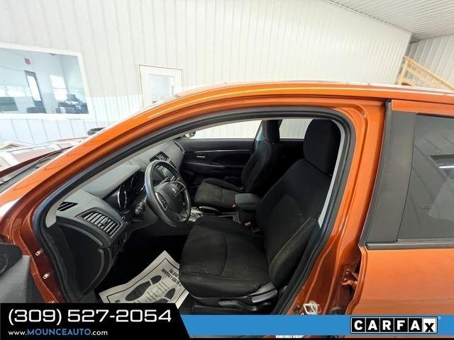Mitsubishi Outlander Sport  2021