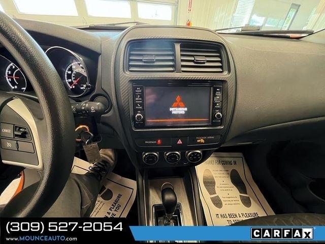 Mitsubishi Outlander Sport  2021