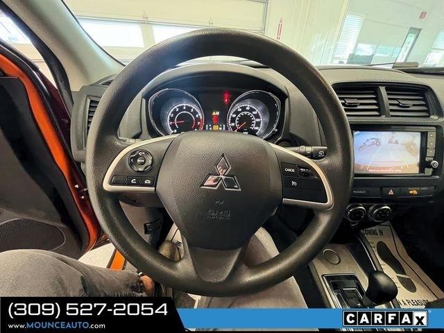 Mitsubishi Outlander Sport  2021