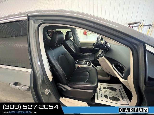 Chrysler Pacifica  2023